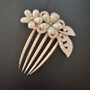 Vintage Gold Floral Hair Comb Accessory